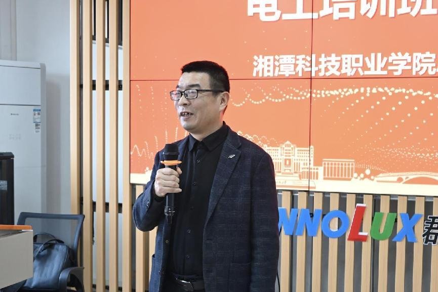刘志坚1.png